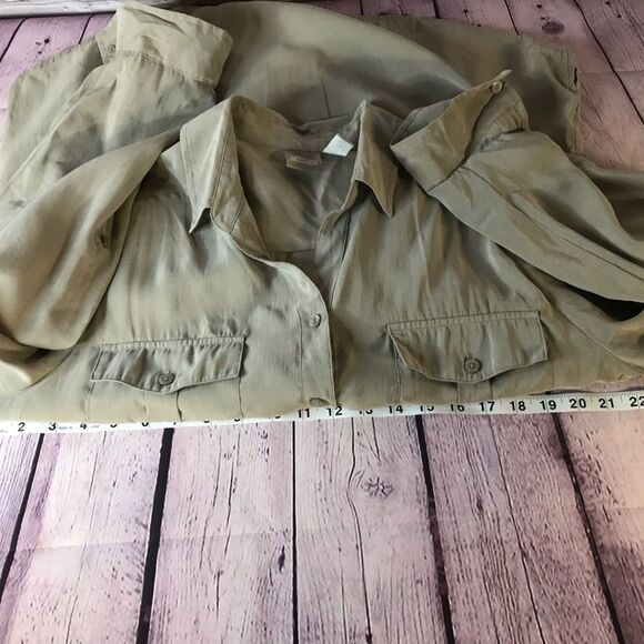 Chicos Sand Utility Button Up Shirt Roll Tab Long Sleeve Front Pockets XL - Picture 8 of 9
